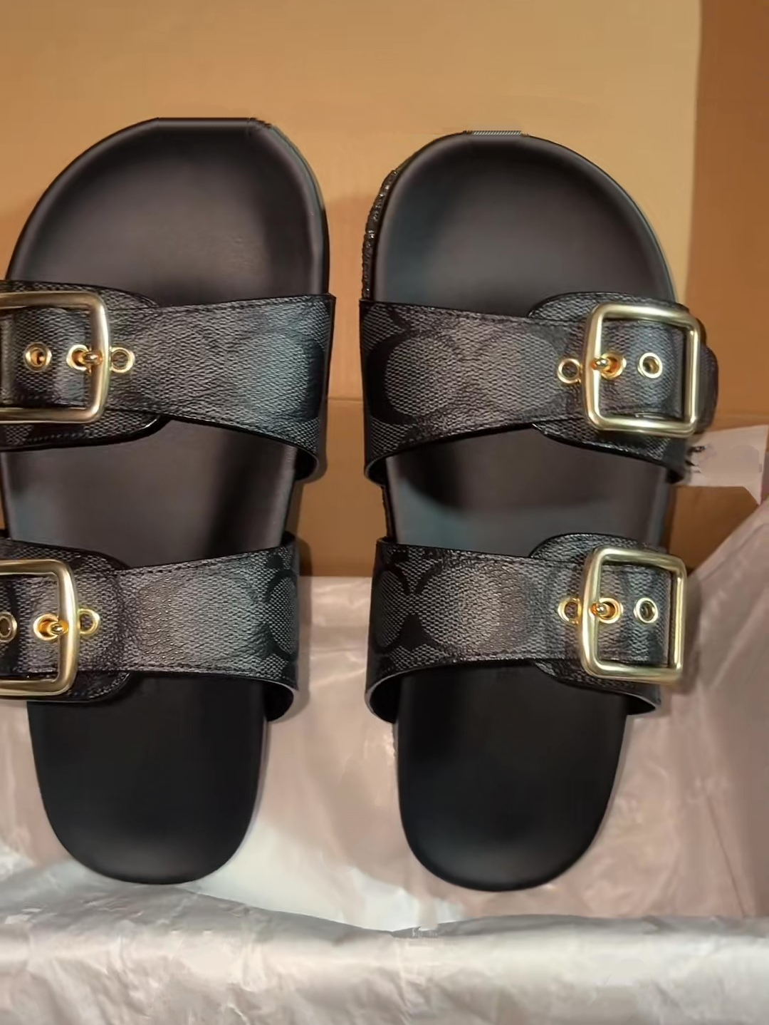 Top-grain Cowhide Flat Sandals