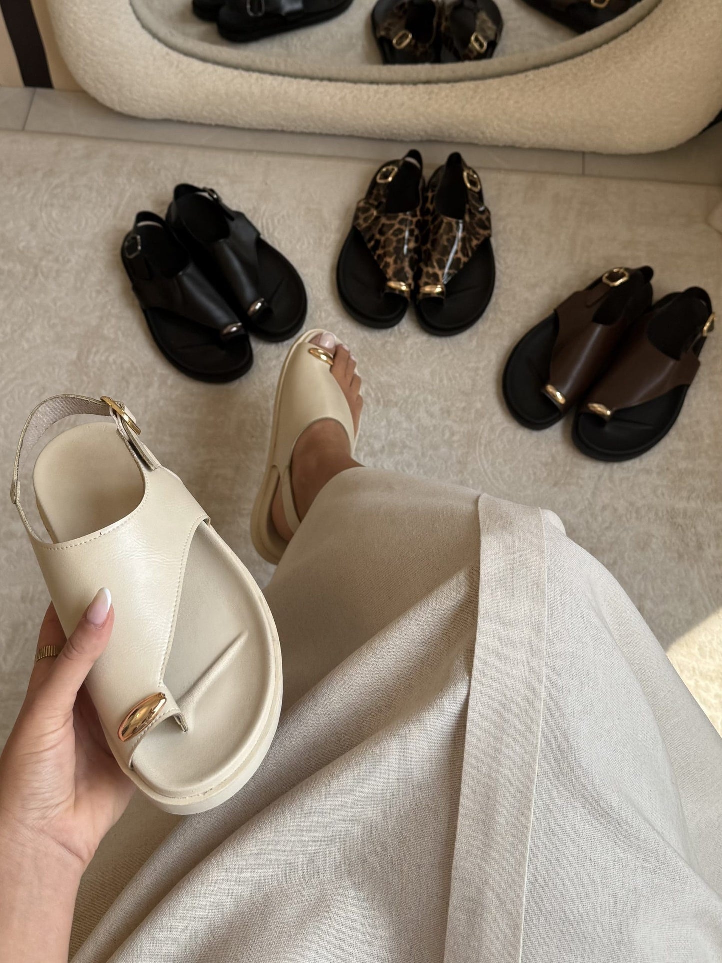 Iveable Sandals